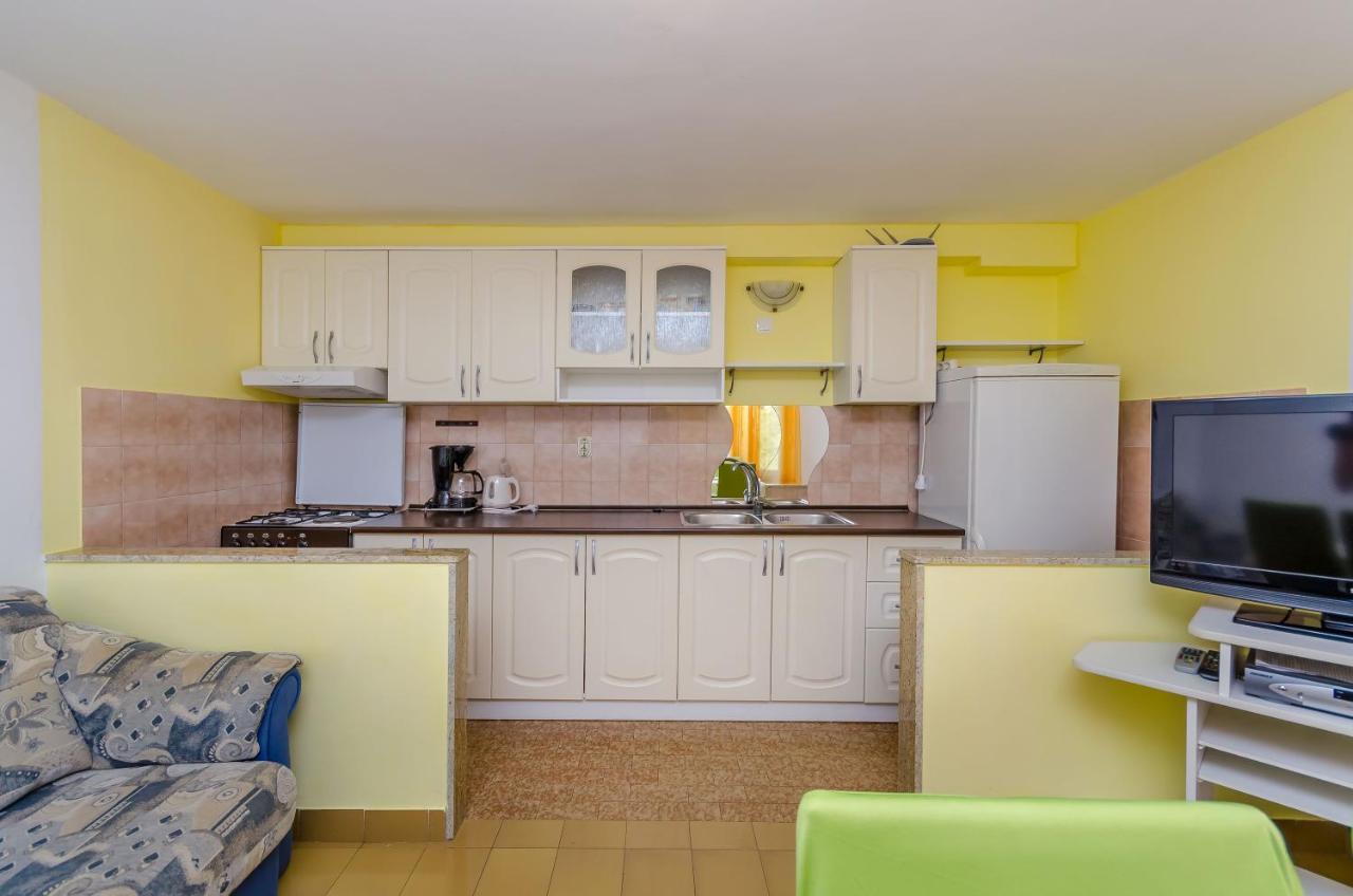 Apartments Maslina Трогир Экстерьер фото