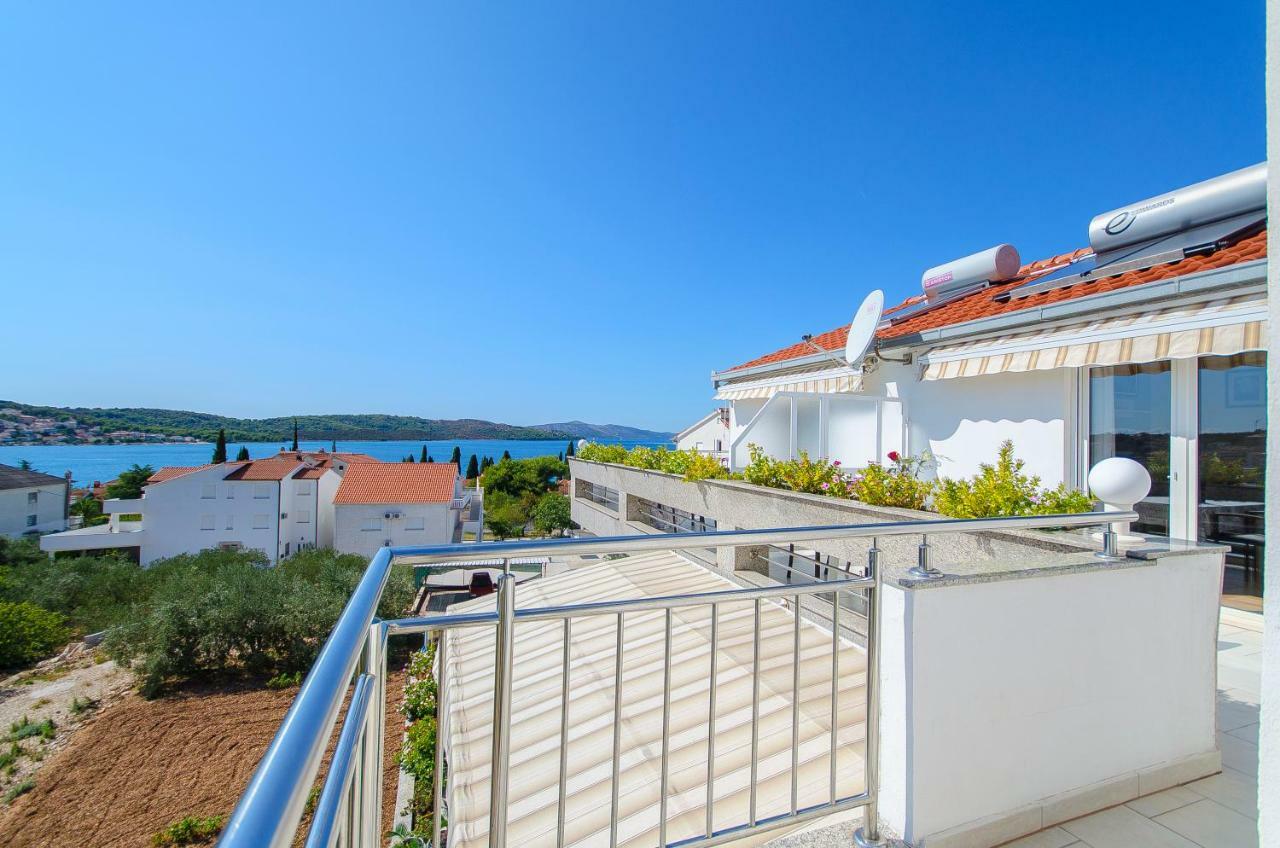 Apartments Maslina Трогир Экстерьер фото